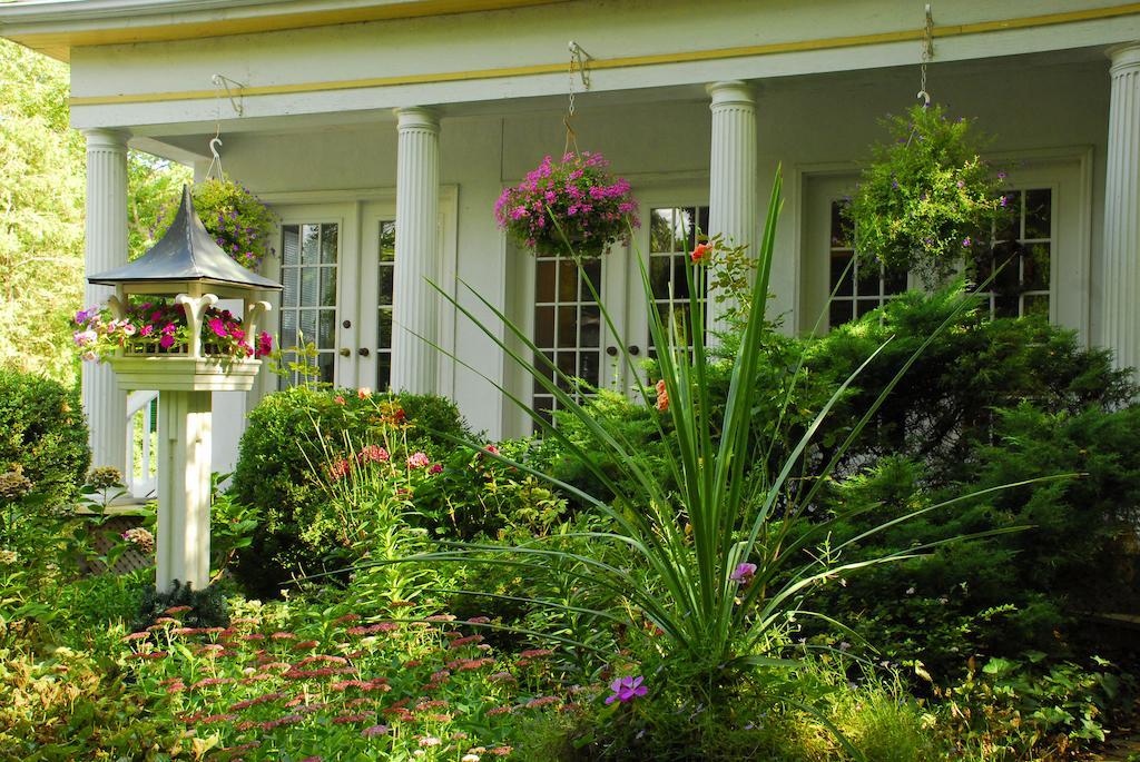 Brockamour Manor Bed And Breakfast Niagara-on-the-Lake Kültér fotó